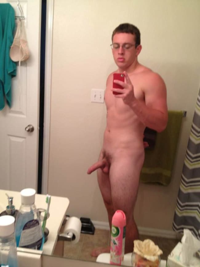 Sweet Chubby Fella Shows A Tiny Penis Nude Men Selfies