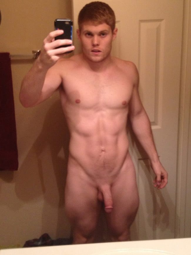 Strong Fella Showing His Smooth Penis Nude Men Selfies